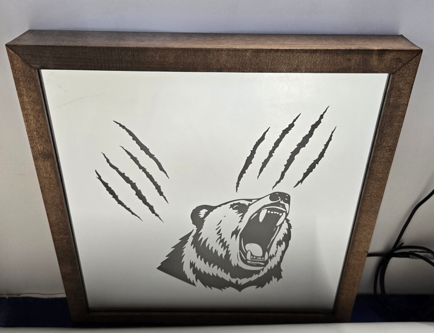 Bear Claw Mirror Light Box