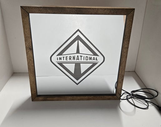 International Semi Light Box